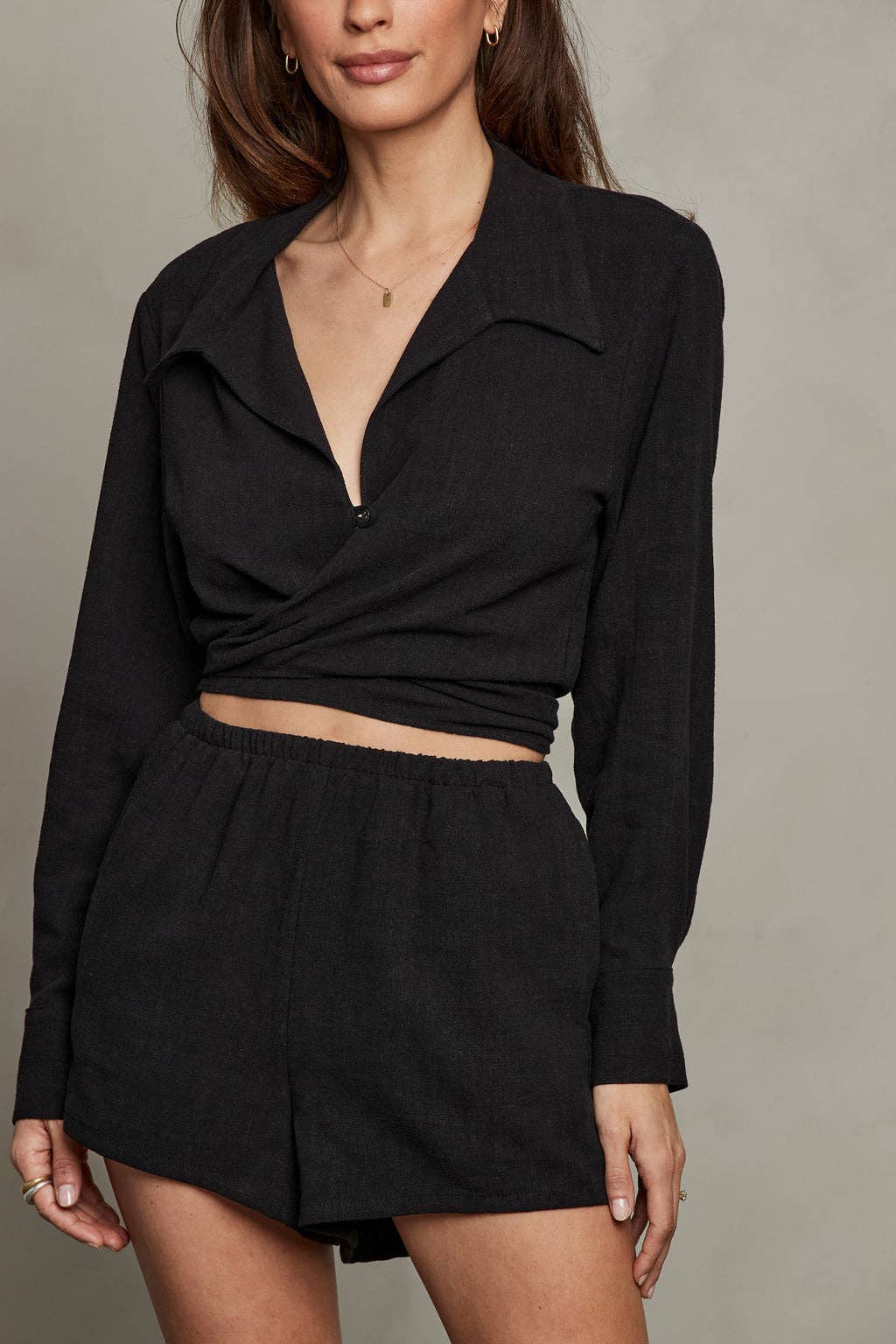 Sunday Ritual | Rhea Wrap Top - Black – Revellyn Lifestyle Collective