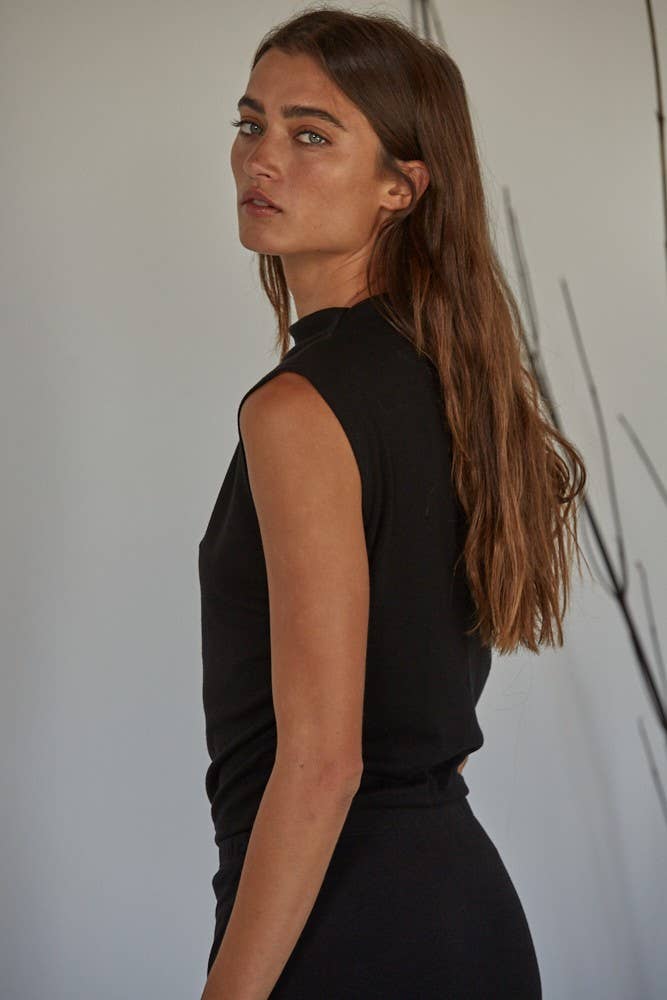 By Together | Knit Jersey Ruched Side Detail Mock Neck Top