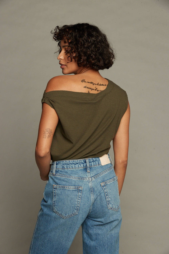 Sunday Ritual - Drop Shoulder Top - Olive