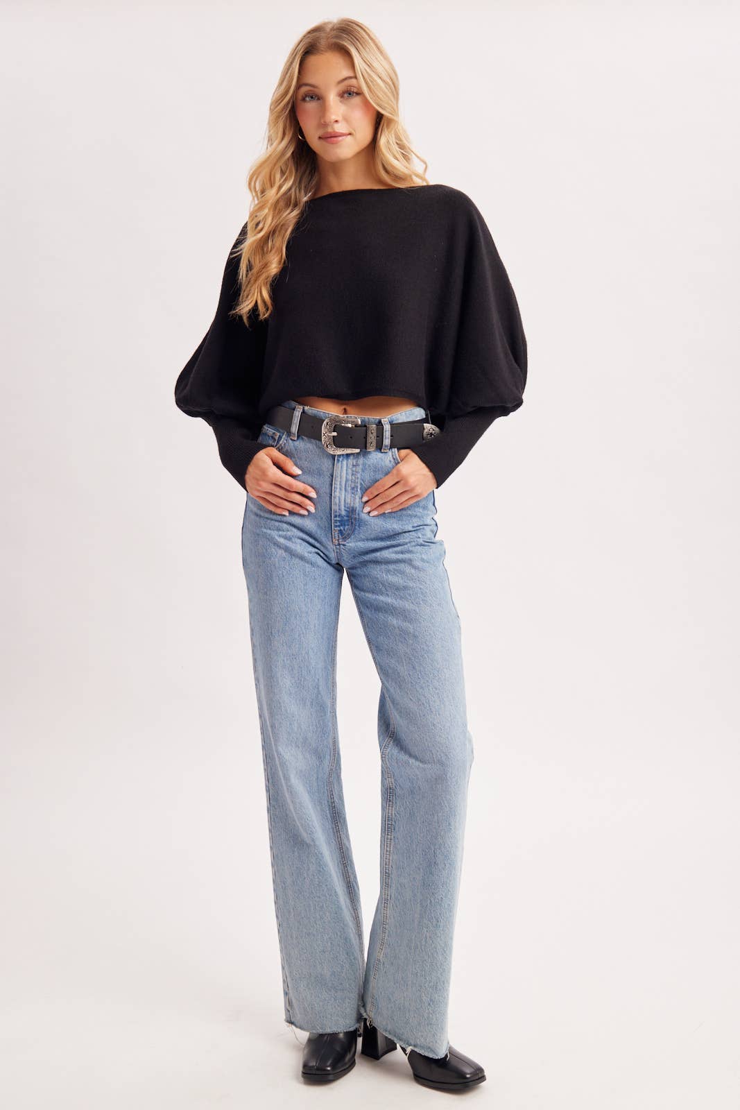 Bluivy | Cropped Boat Neck Balloon Sleeved Knit Sweater
